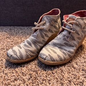 Toms Ikat Desert Canvas Wedge Ankle Boots Espadrilles